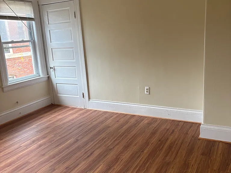8 Prospect St #3 — Photo 4