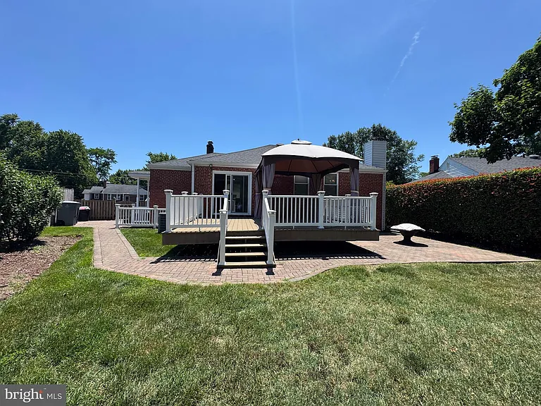 2906 Breezy Ter — Photo 39