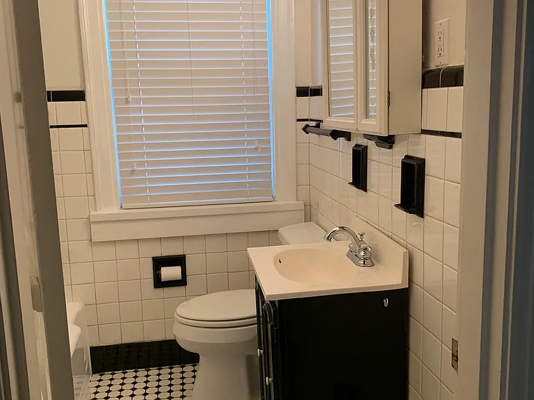 524 Rosedale Ave — Photo 5