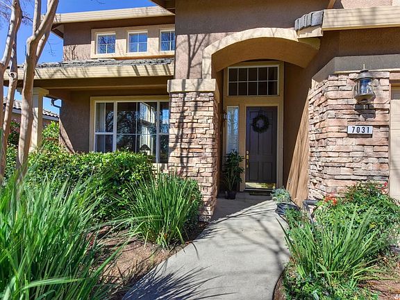 3rd image of 7031 Rosado Dr