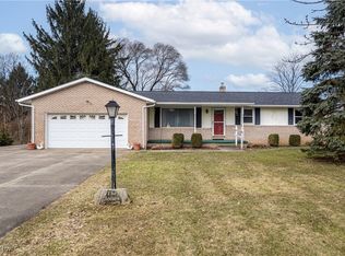 3127 Hemphill Rd, Barberton, OH 44203