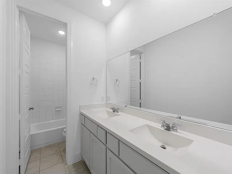 2025 Saint Andrews Dr — Photo 22