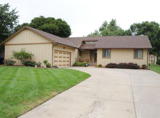 402 Evergreen Ct, McPherson, KS 67460