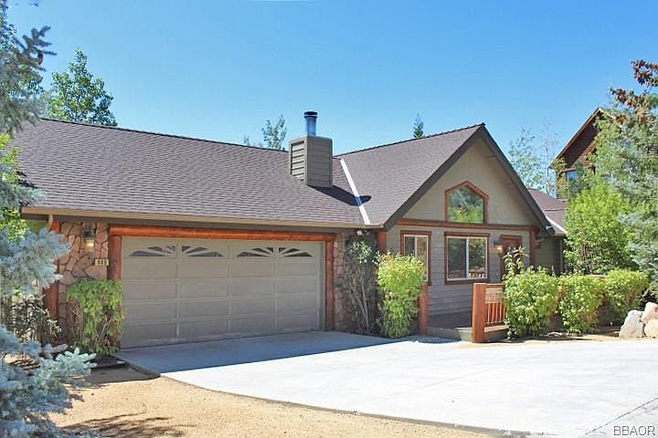 1st image of 446 Fallen Leaf Dr