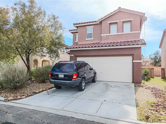 2nd image of 207 Del Cira Ave