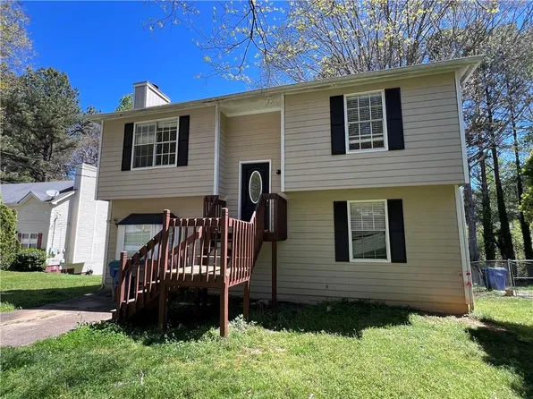 5250 Forest Downs Ln, Atlanta, GA 30349