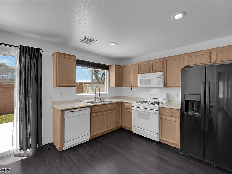 5079 Desert Dandelion Ct — Photo 9