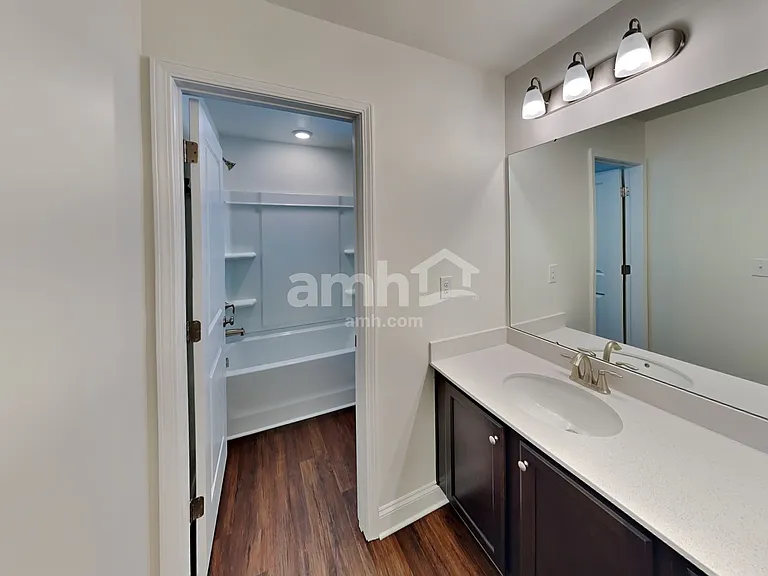 1010 Noah Ct — Photo 21