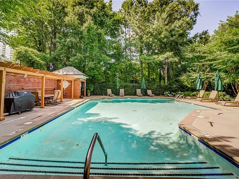 3275 Lenox Rd NE — Photo 28