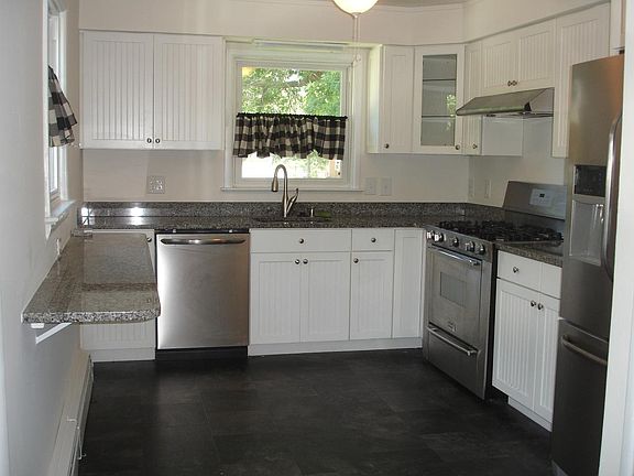 2nd image of 405 Philmar Ave