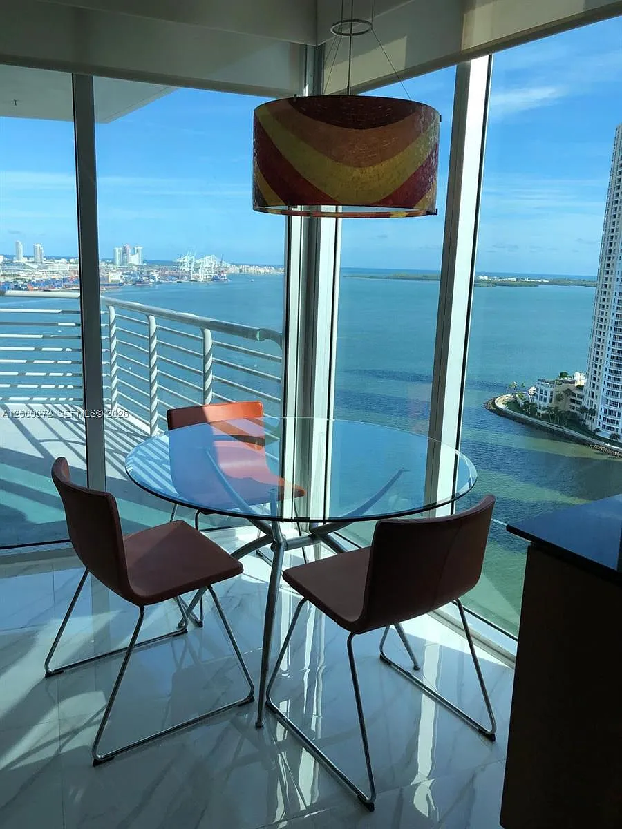 Building Photo - 325 Biscayne Blvd #2523