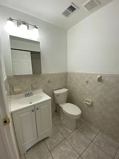 3 bed, $2,800 — Photo 2