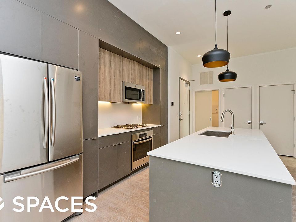 1st image of 3460 N Lincoln Ave #203
