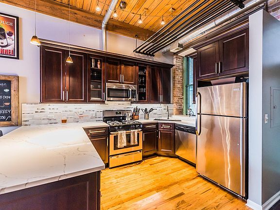 2nd image of 1701 N Damen Ave APT 106