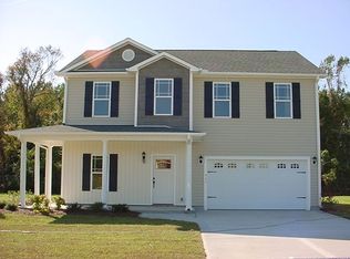 449 Patriots Points Ln, Swansboro, NC 28584