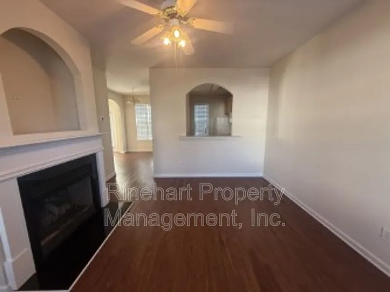 2 bed, 2.5 bath, 1548 sqft, $1,700 — Photo 3