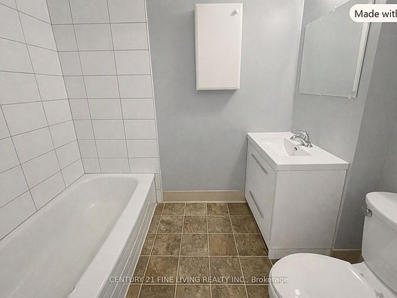 4th image of 146 Bradford St #1