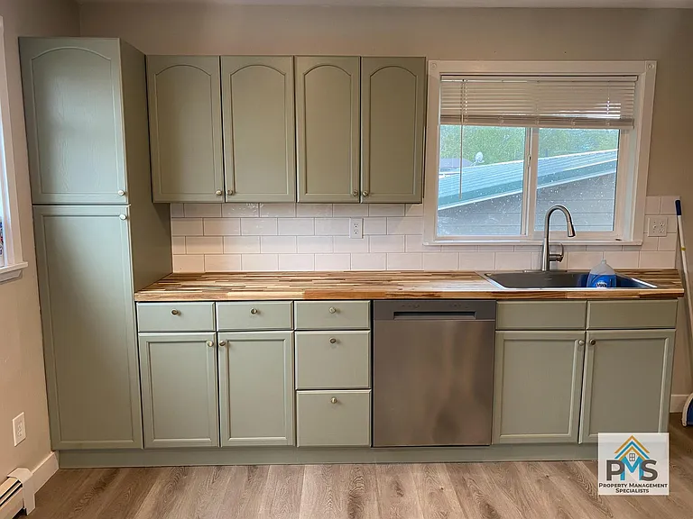 4516 E 8th Ave #1 — Photo 4