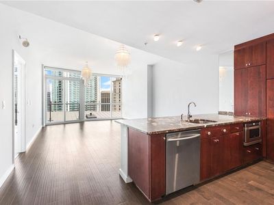 3325 Piedmont Rd, Atlanta, GA, 30305