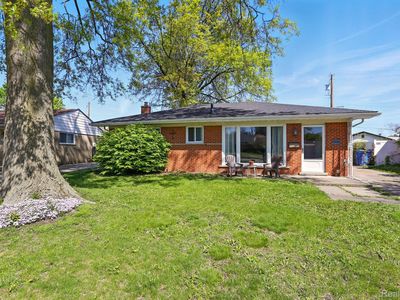 26830 Constance St, Dearborn Heights, MI, 48127