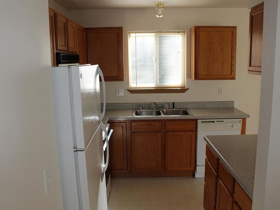 2nd image of 1201 SW Higgins Ave APT H