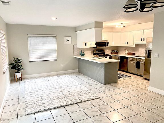 2nd image of 481 Garden Dr S
