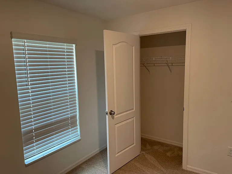 75 Raleigh Dr — Photo 5
