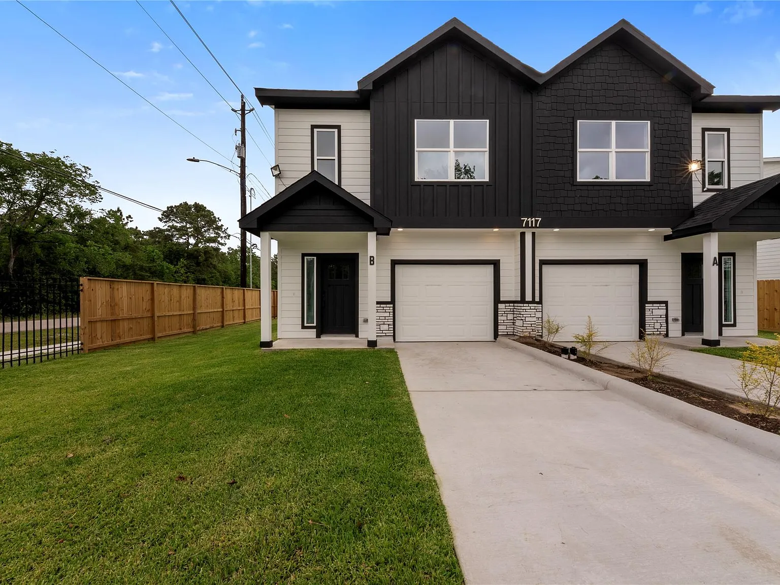 3 bed, 2.5 bath, 1500 sqft, $1,890 — Photo 2