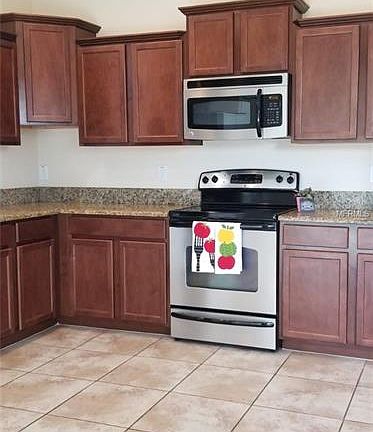 5th image of 2635 Carrickton Cir
