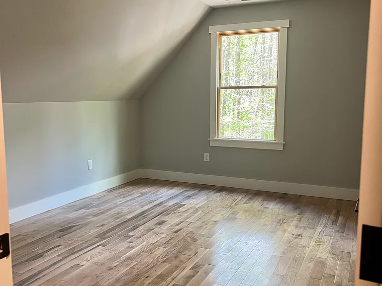 52 Crest Circle Dr — Photo 3