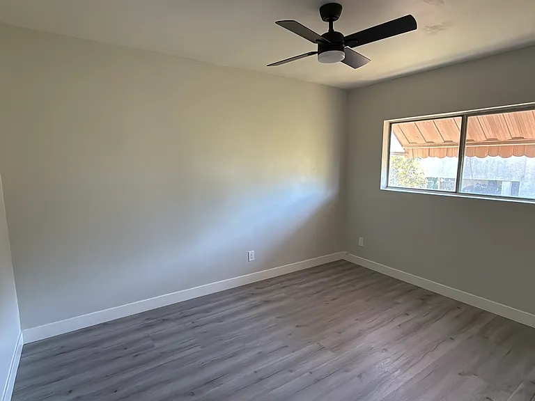 2915 Lowell Ave #8 — Photo 9