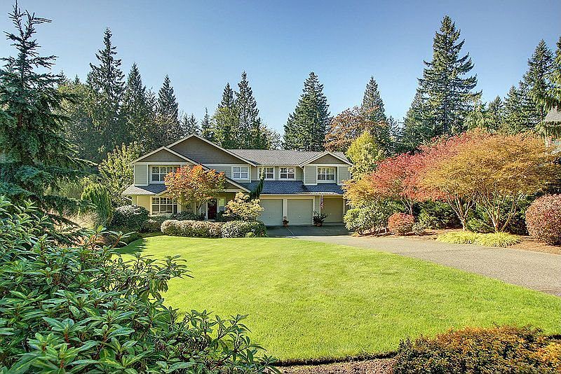 Charming residence set back off cul de sac