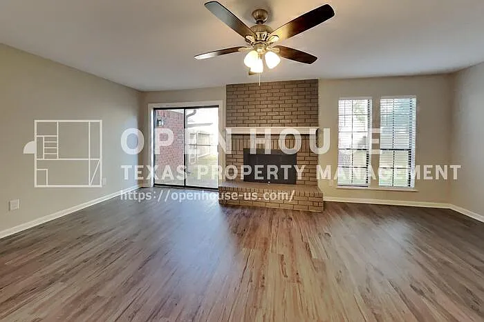 4 bed, 2.5 bath, 2612 sqft, $2,290 — Photo 3