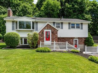 29 Hood Rd, Tewksbury, MA 01876