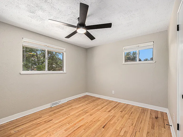 1150 N Rosemary St — Photo 8