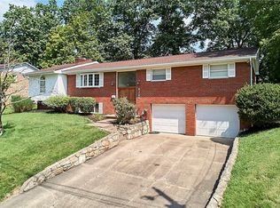 2725 Lakeview Dr, Saint Albans, WV 25177
