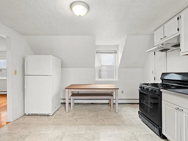 8 Walnut St #2 — Photo 8