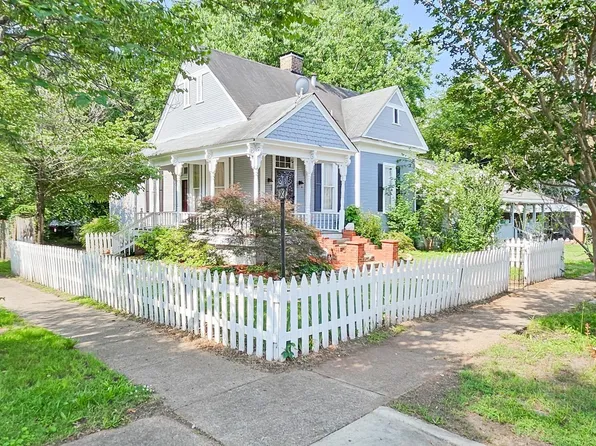 211 Prospect Dr SE, Decatur, AL 35601