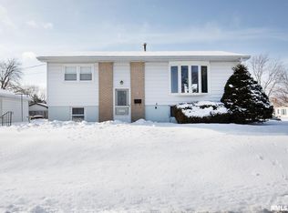 2113 46th St, Moline, IL 61265