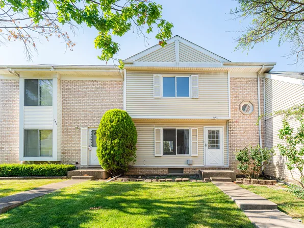 143 Somerset Ln #143, Bolingbrook, IL 60440