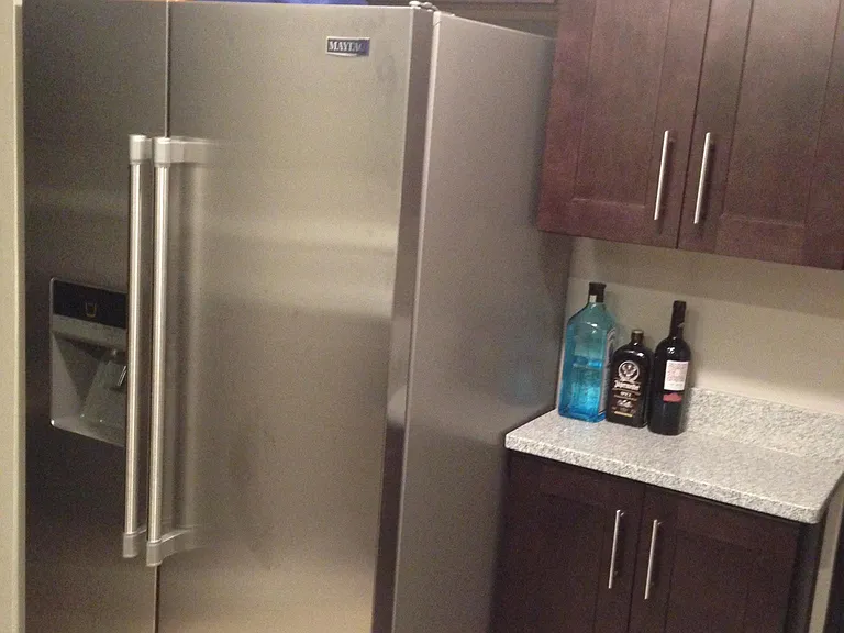 133 Stanton Ct W — Photo 3
