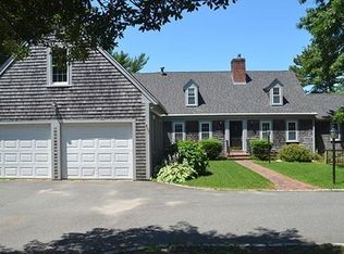 1 Hope Ln, Forestdale, MA 02644