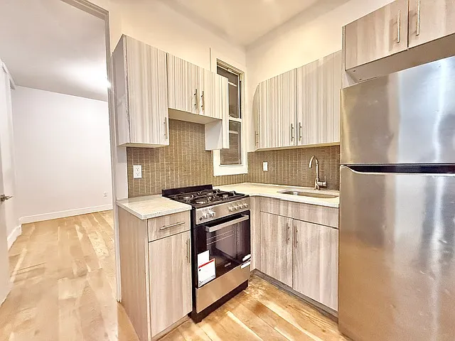 209 Malcolm X Blvd #3RR — Photo 2