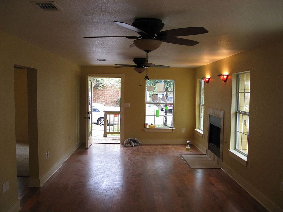 2nd image of 3008 E 16th St