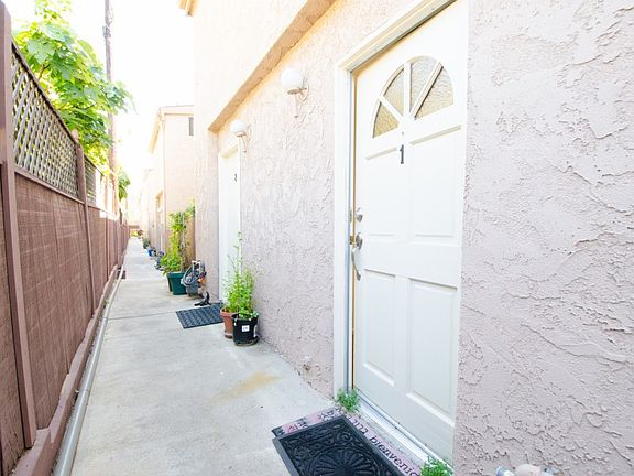 2nd image of 630 E Acacia Ave APT 1