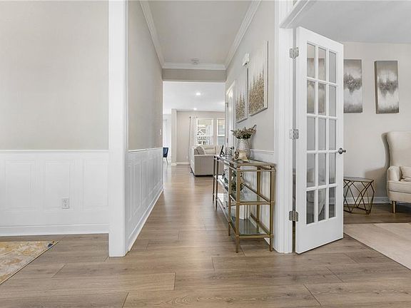 5th image of 1892 Bancroft Rd