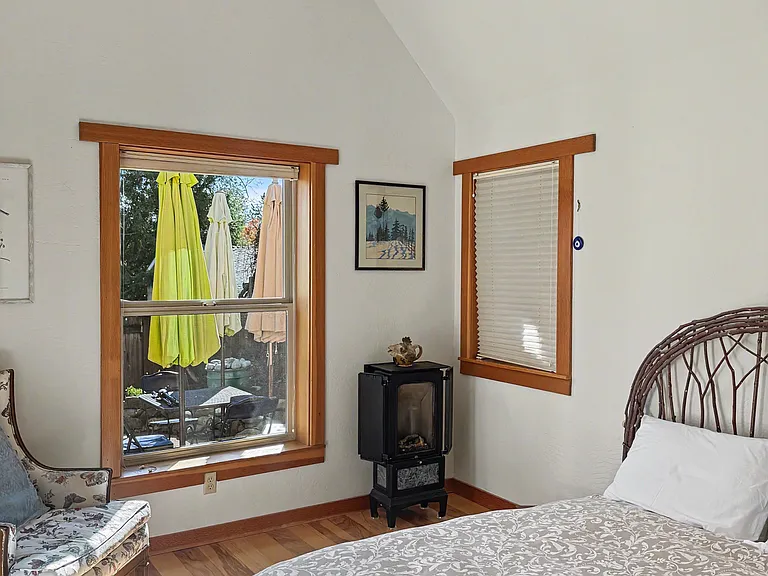 184 Meade St — Photo 7