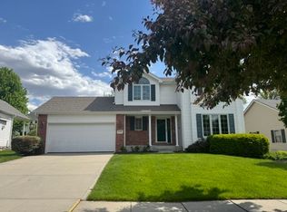 7540 Plum Creek Dr, Lincoln, NE 68516