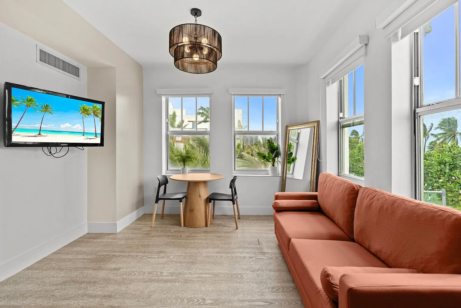 2 bed, 2.0 bath, $7,696 — Photo 3