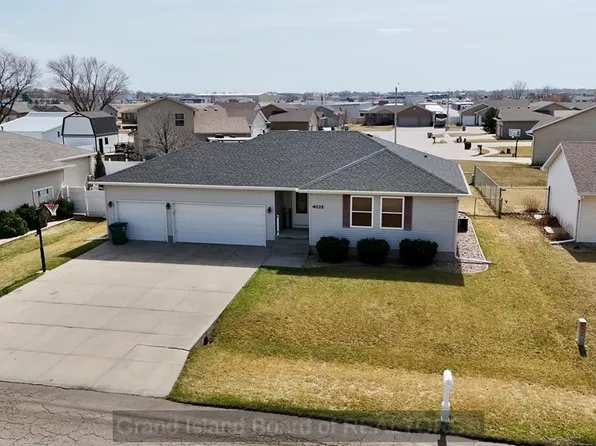 4035 Lillie Dr, Grand Island, NE 68803